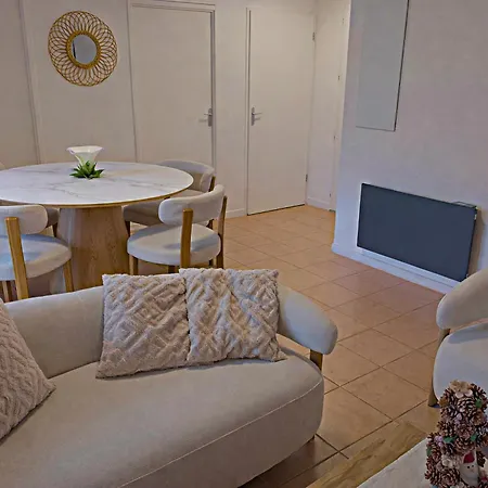 Le Castelli - Avec Piscine 公寓