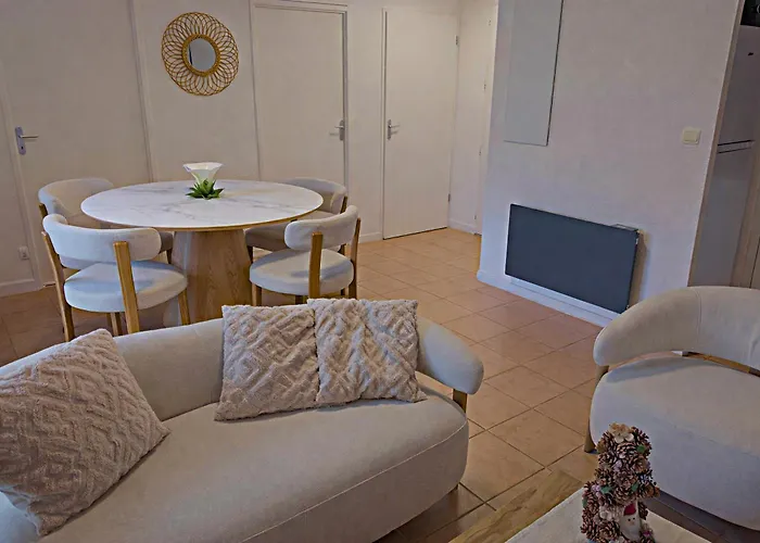 Le Castelli - Avec Piscine Apartman